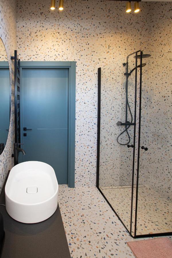 M8 Stylish One-Bedroom Apartment Kaunas Eksteriør billede